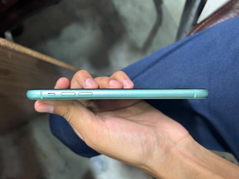 Apple iPhone 11 2