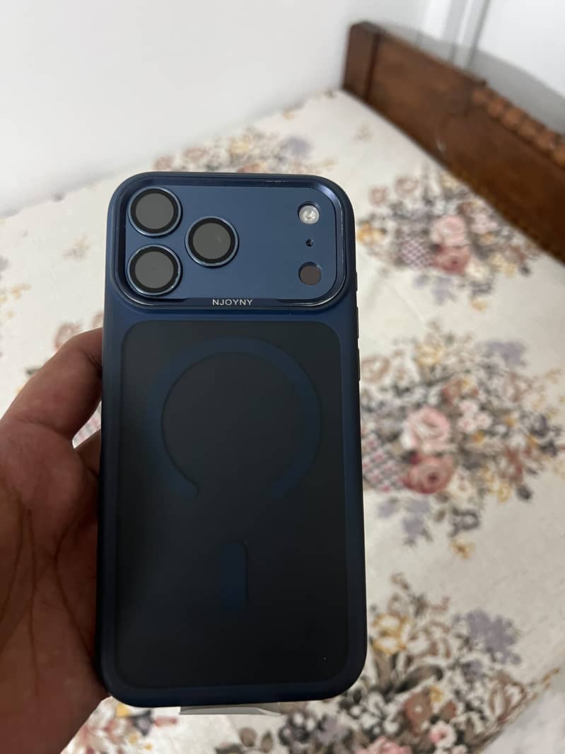 Iphone 17 pro max 1