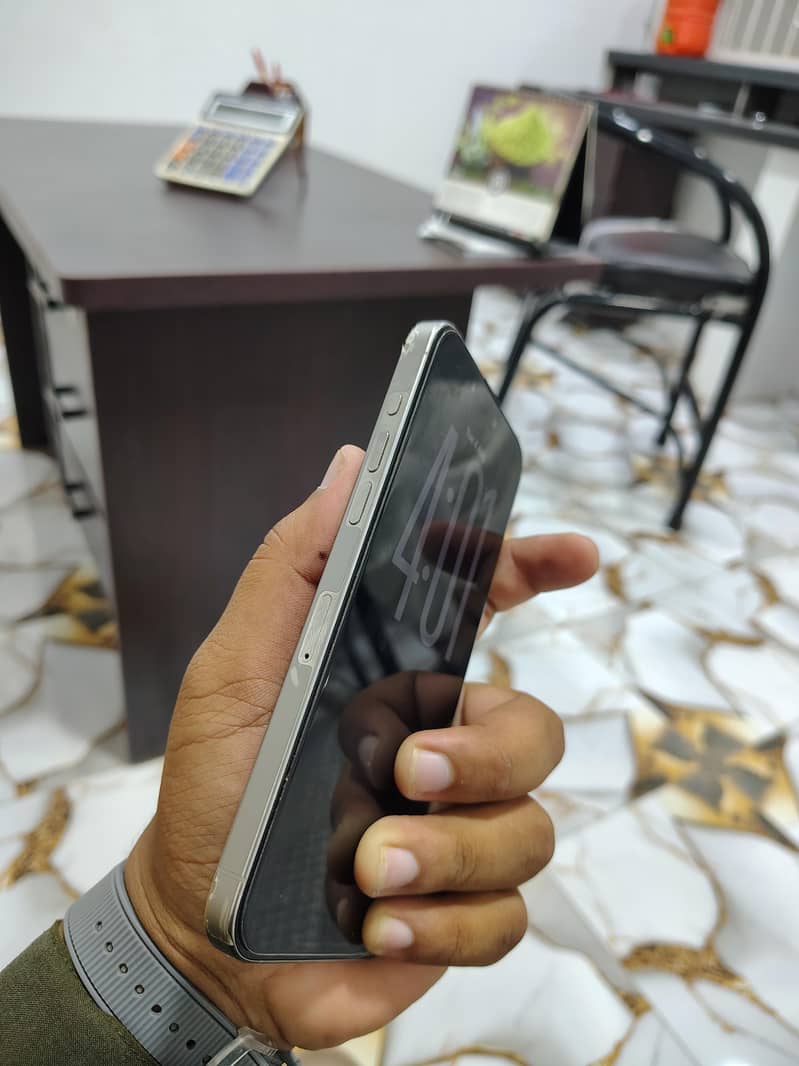 Apple iPhone 15 Pro Max 1
