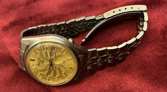 Seiko 5 Golden Dial