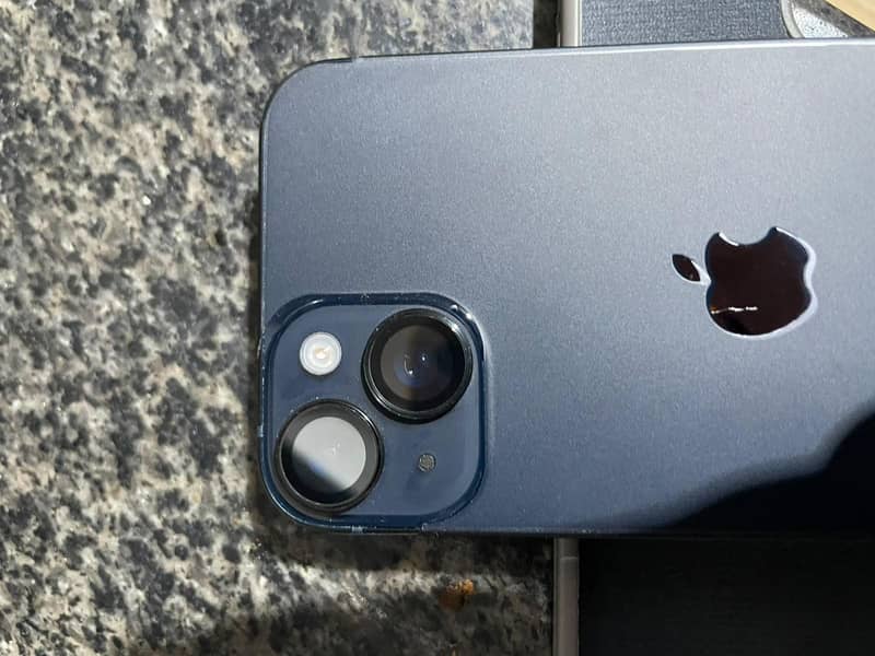Apple iPhone 14 4
