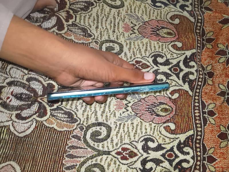 One Plus 8T 4