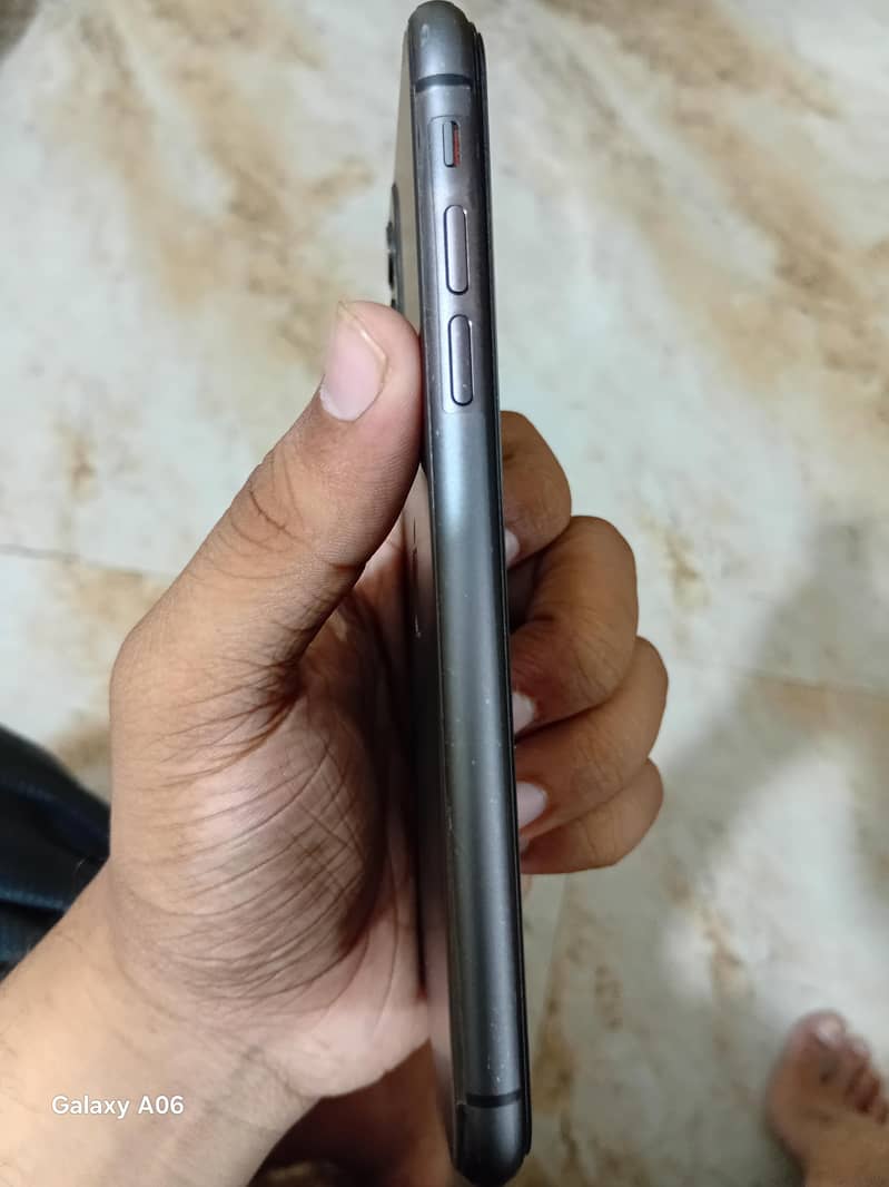 Apple iPhone 11 2