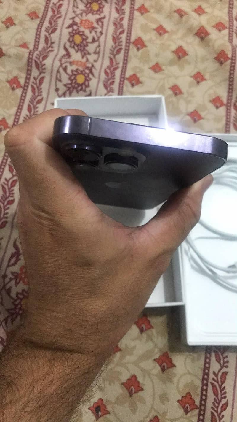 Apple iPhone 14 Pro Max 2