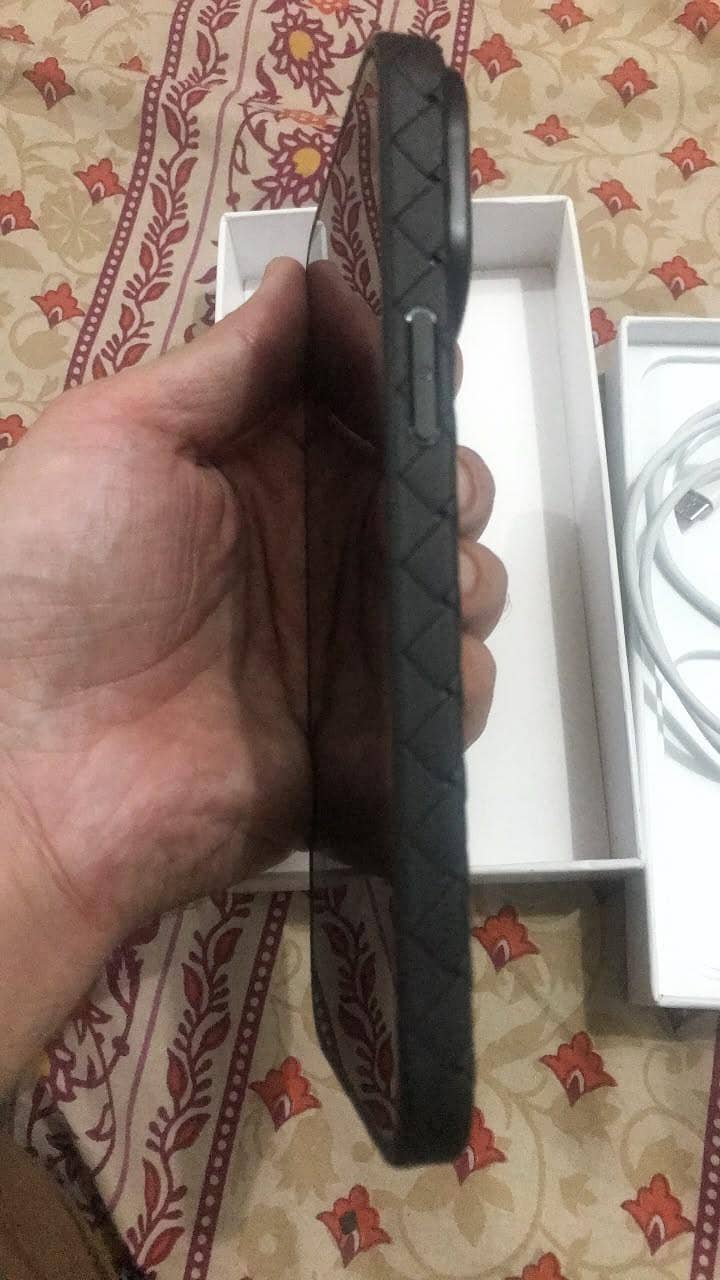 Apple iPhone 14 Pro Max 4