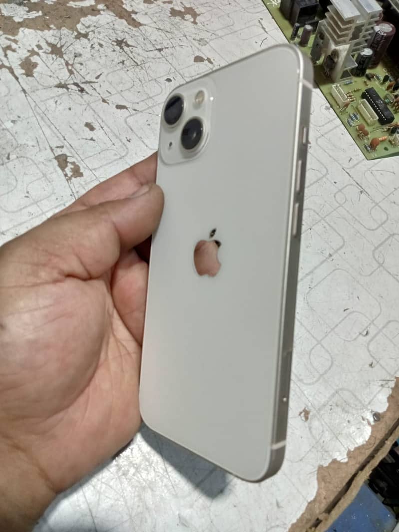 Apple iPhone 13 1
