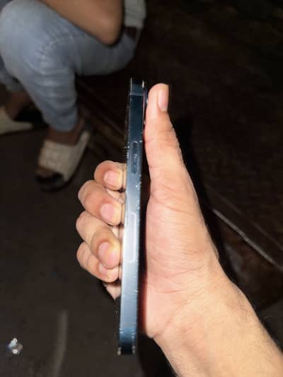 Iphone 14 blue colour