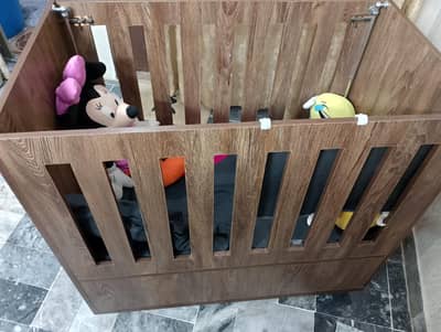 baby cot