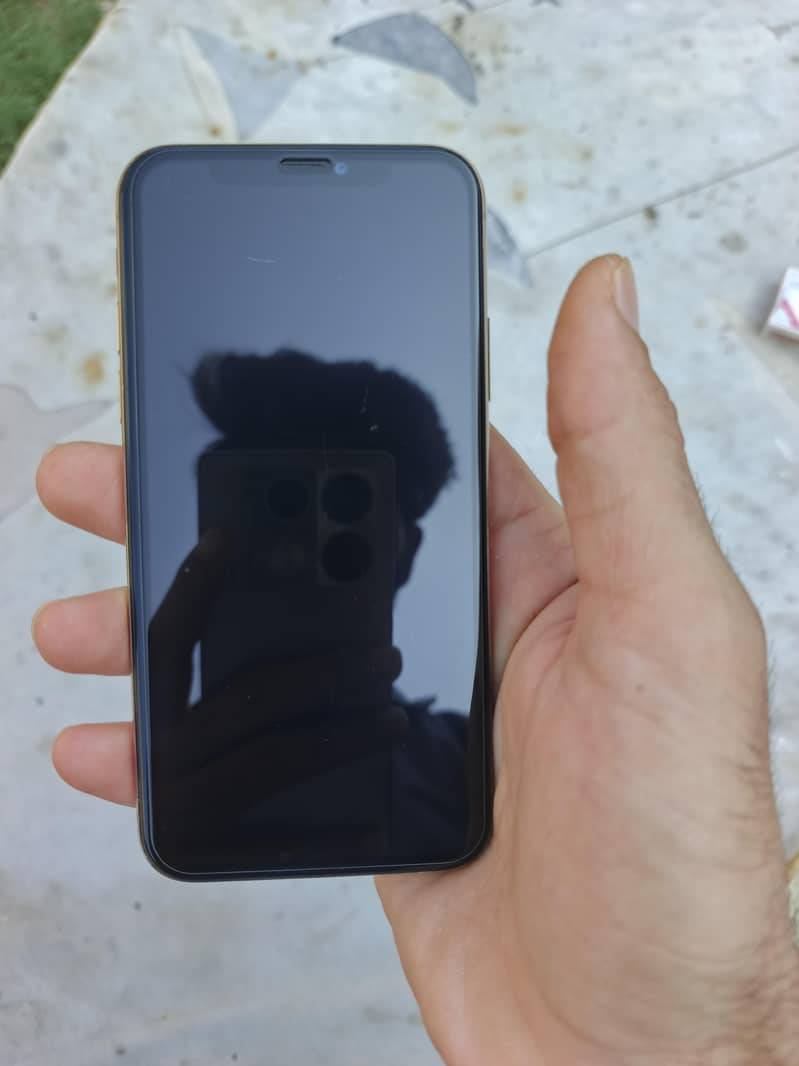 iphone XS 1