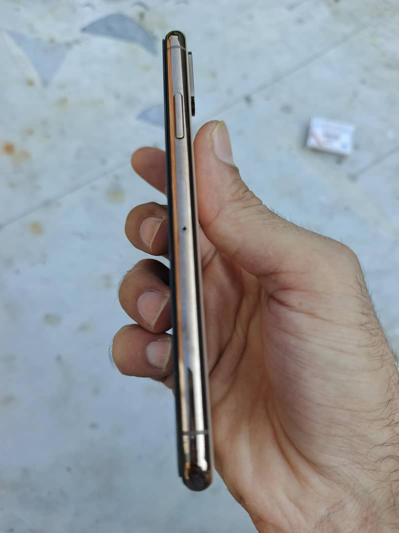 iphone XS 5