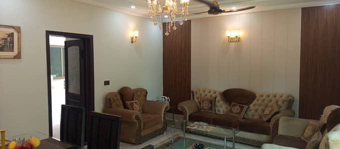 13 MARLA IMMACULATE CONDITION IN DHA PHASE 4 FOR SALE (GOOD LOCATION)