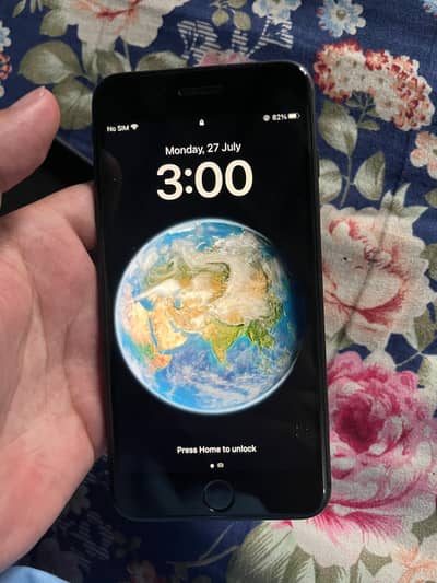 Apple iPhone 8 Plus 64GB / 83 battery health