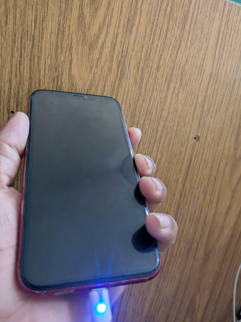 Apple iPhone 11 3