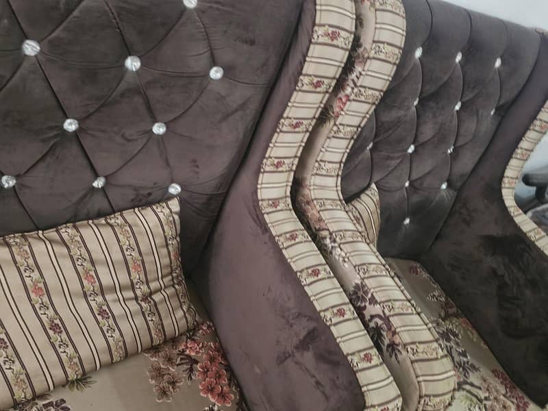 sofa good condition 5