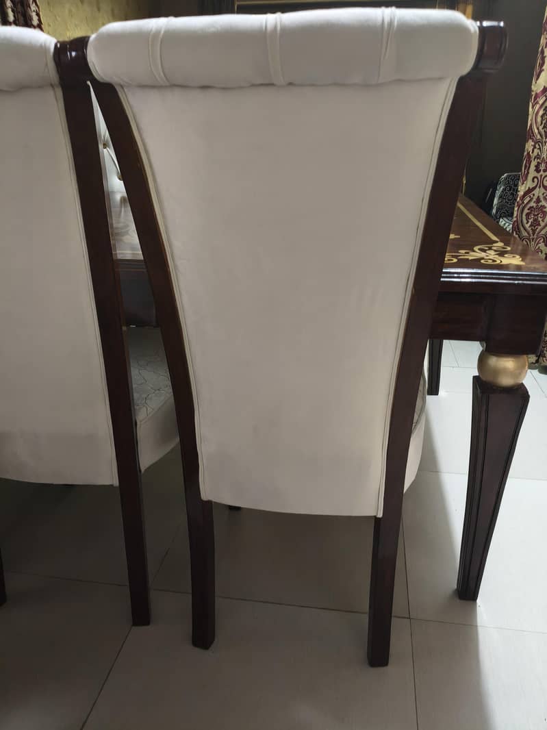 dining tabl 3