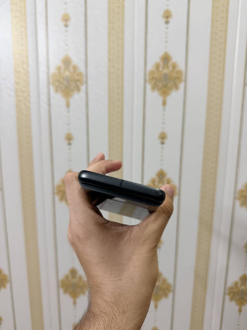 Google Pixel 8 5