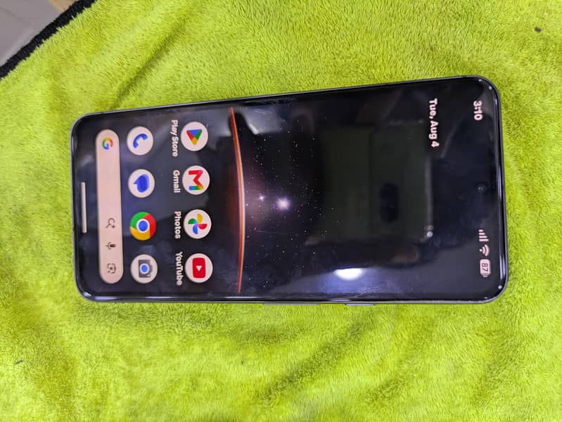 Google Pixel 8 4