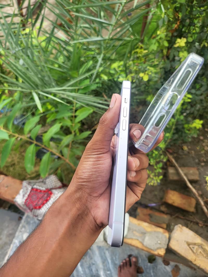 Apple iPhone 14 plus 4
