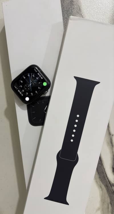 Apples watch series 5