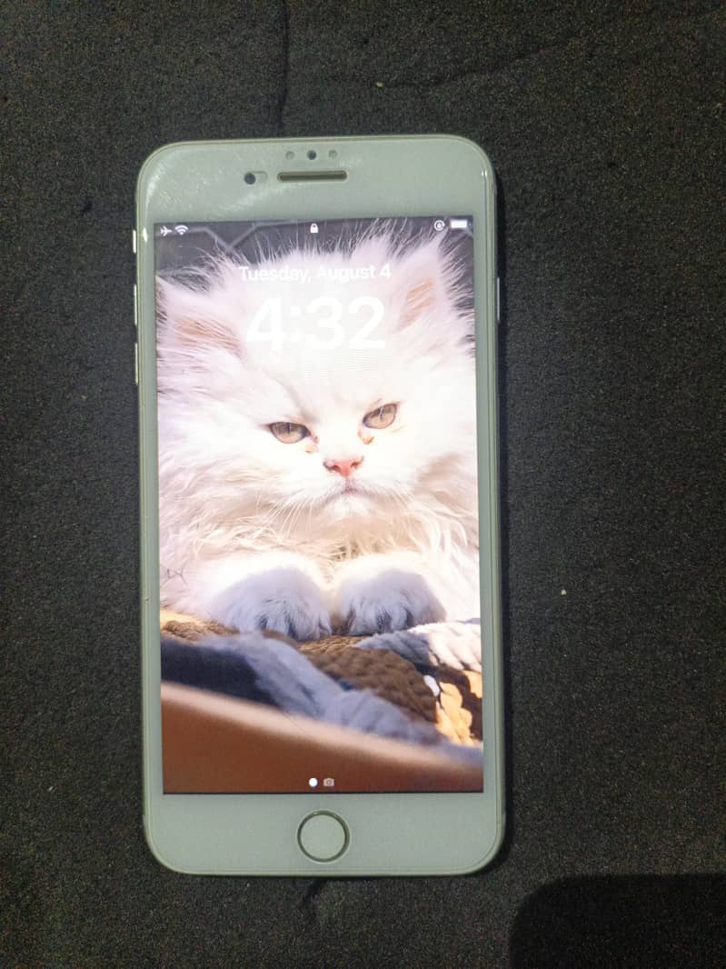 Apple iPhone 8 Plus 2