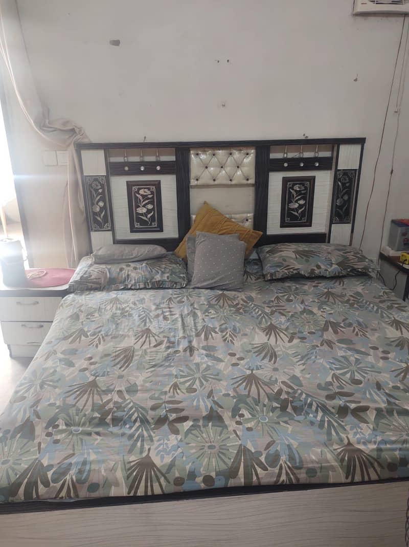 Bedroom set 0