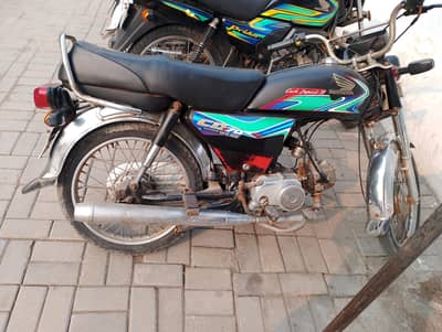 Honda 70 cc bike urgent sale 03497015482