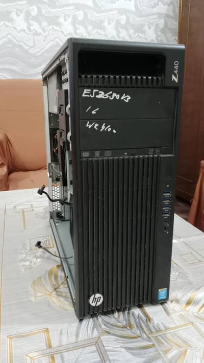Hp Z440 Workstation For Sale RS. 30000