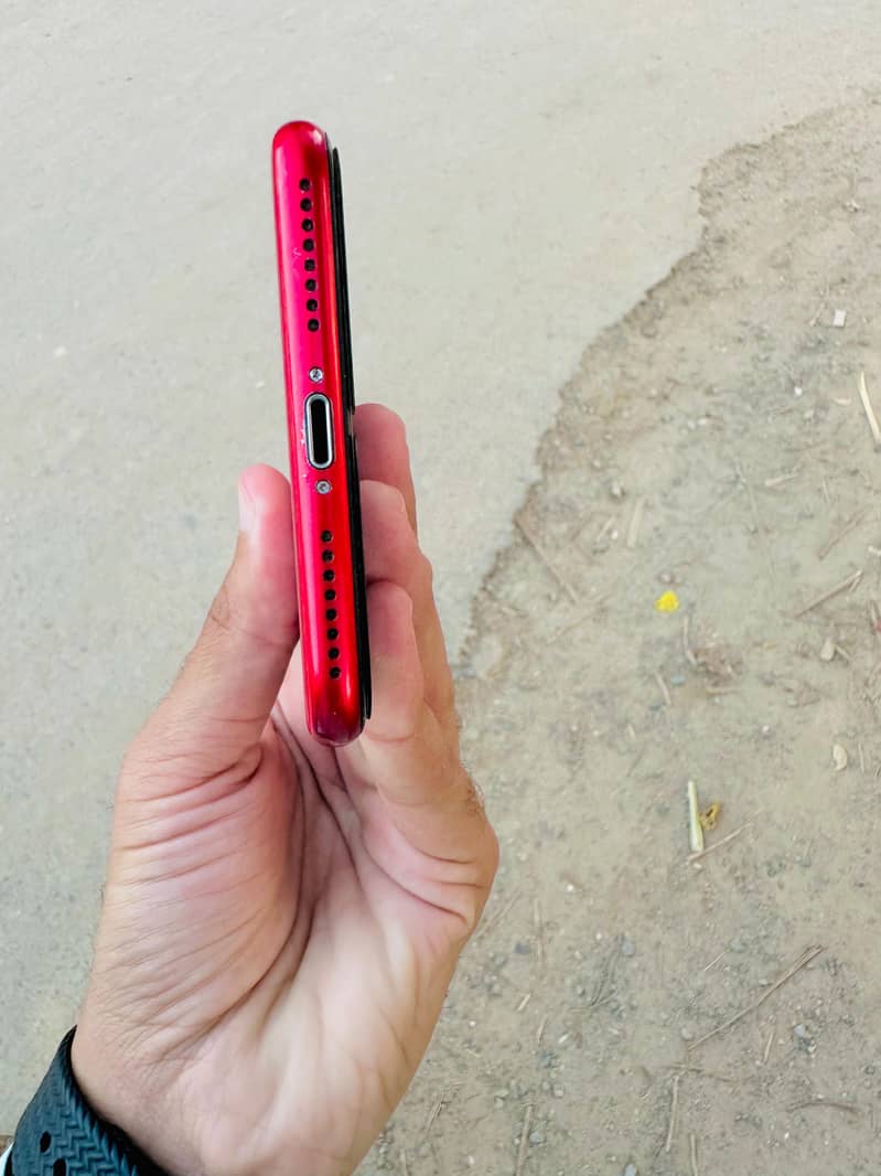 Apple iPhone 8 Plus 4