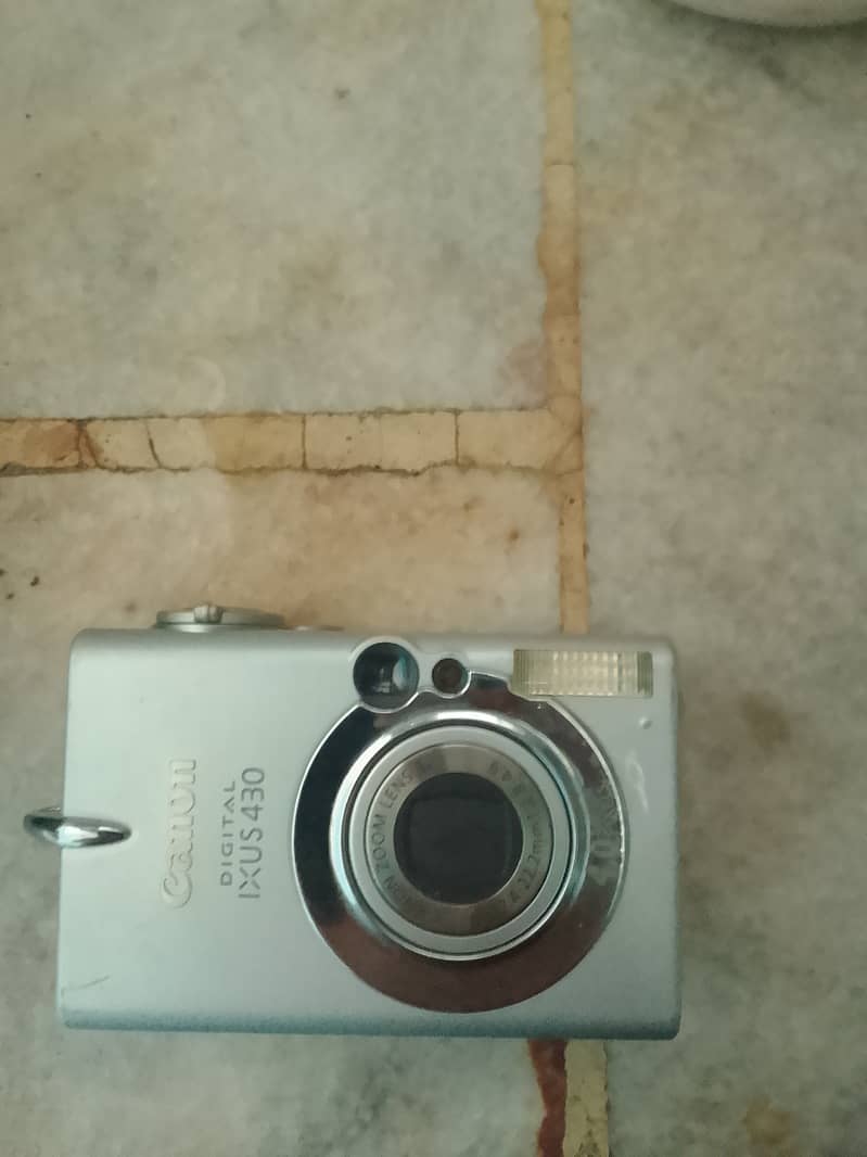Canon camera 0