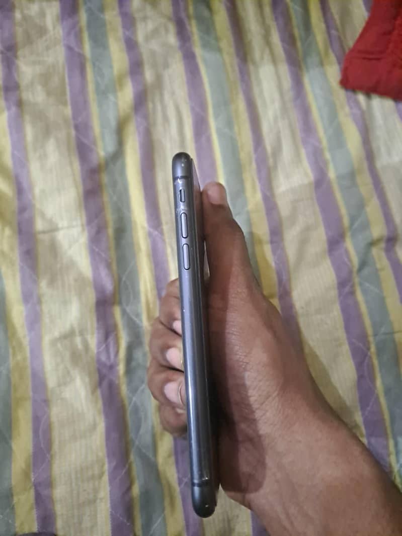 Apple iPhone 11 2