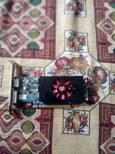 AMD RADEON HD 7570 SERIES, DDR5 128 BIT.