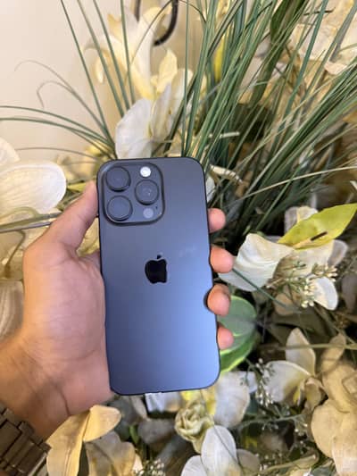 Apple iPhone 16 Pro