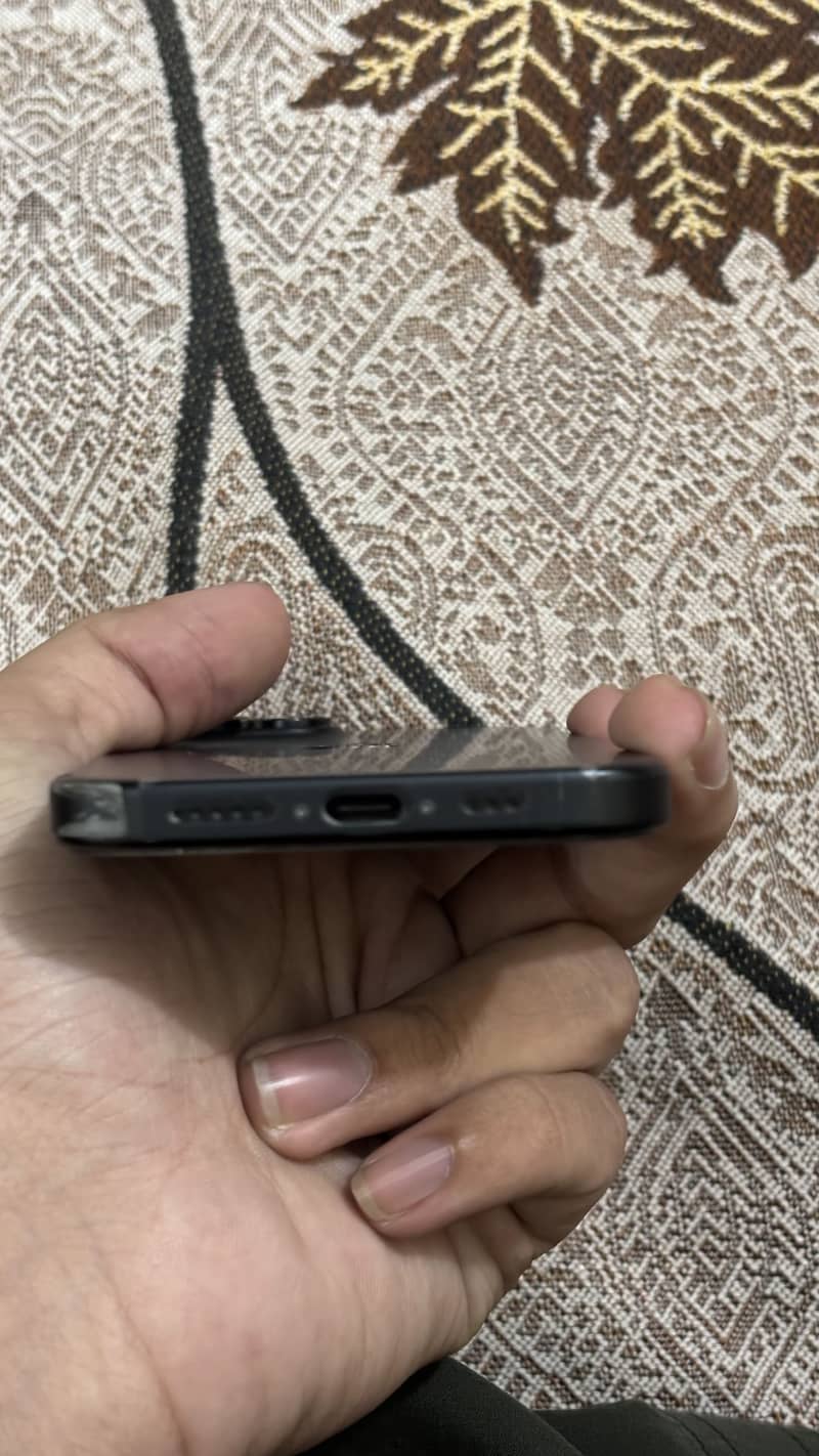 Apple iPhone 15 5