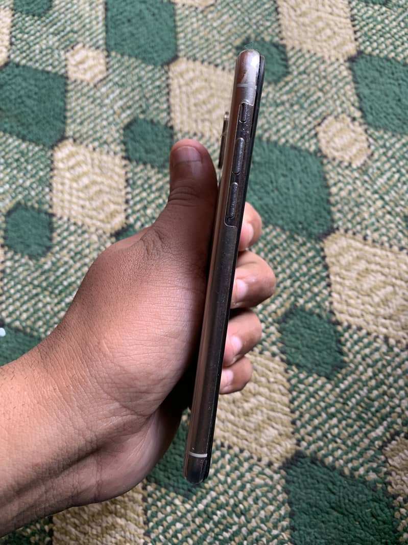 Apple iPhone X 2