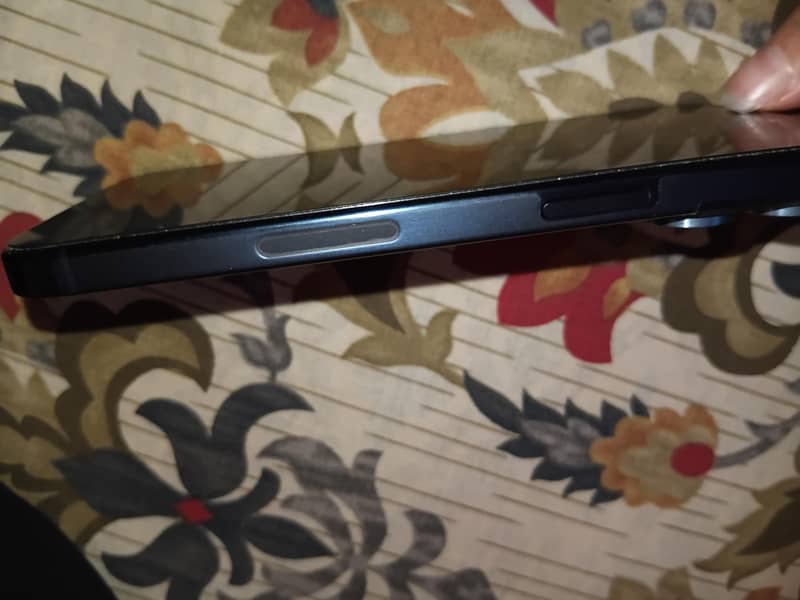 iphone 15 pro max 2