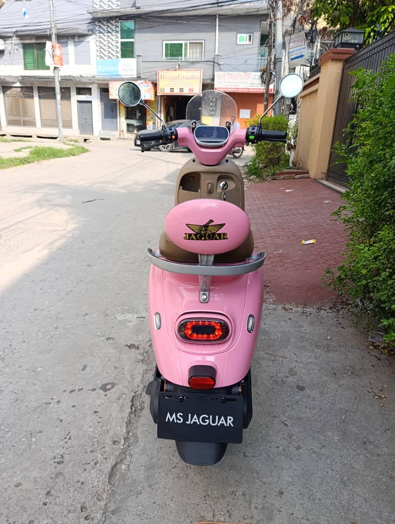 Scooty 5