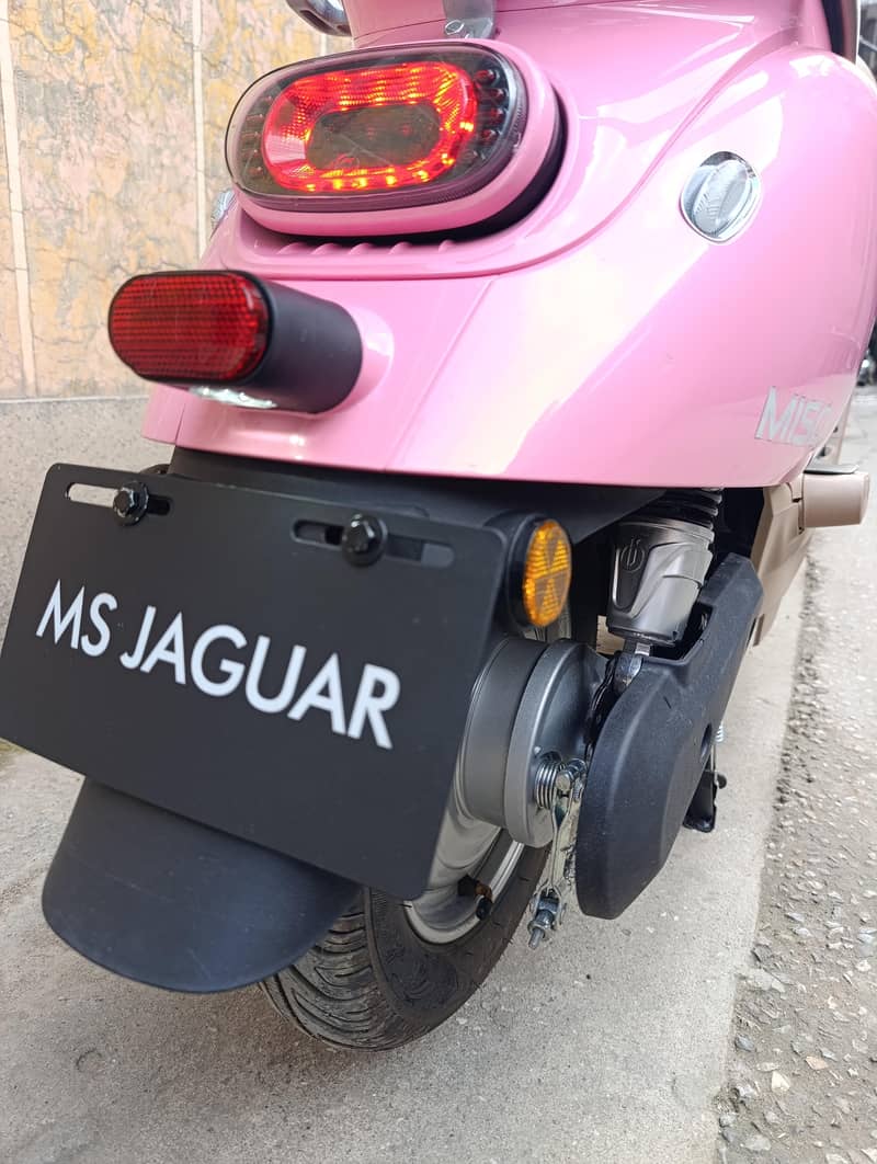 Scooty 7