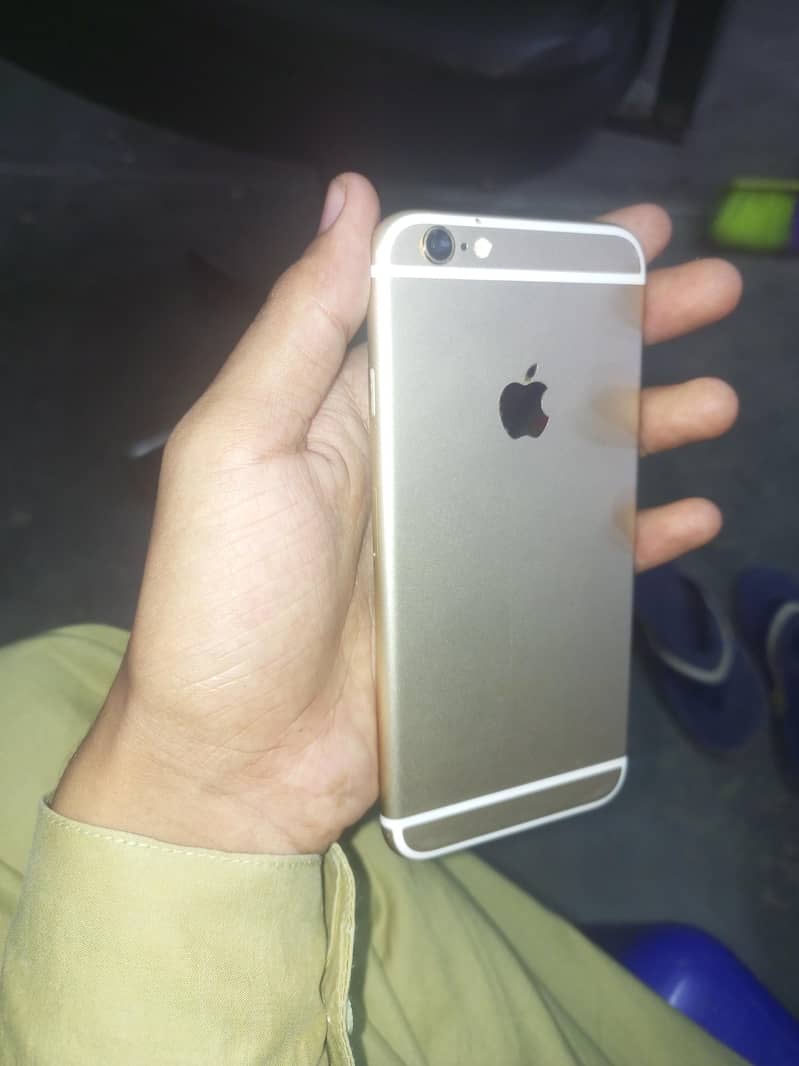 Apple iPhone 6S 4