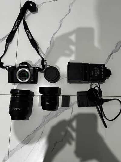 Canon M50 Mark 1 (Read description)