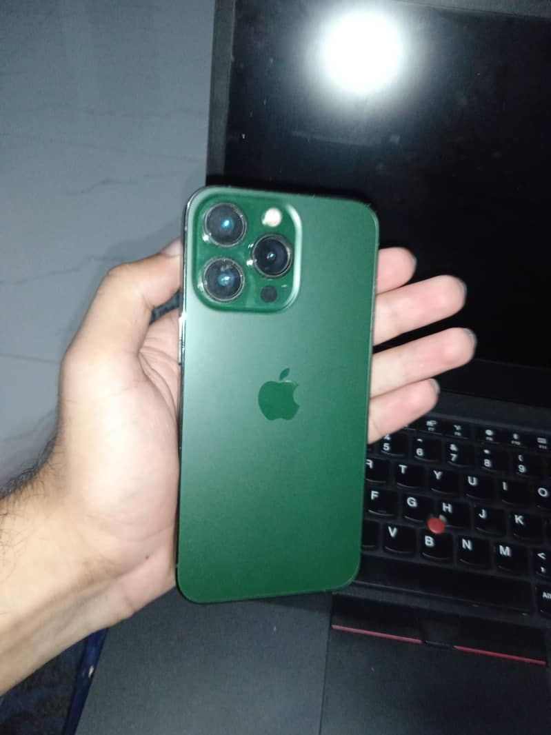 Apple iPhone 13 Pro 1