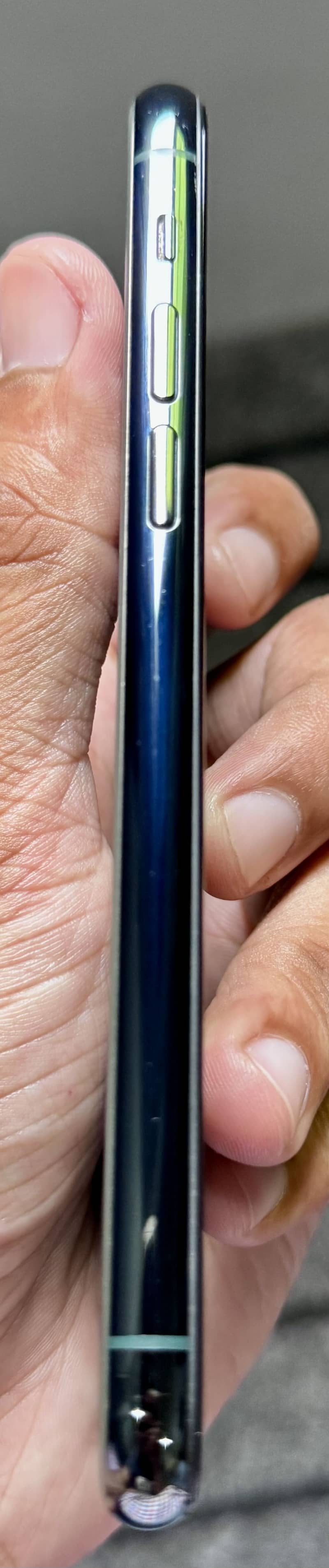 Apple iPhone 11 Pro 2