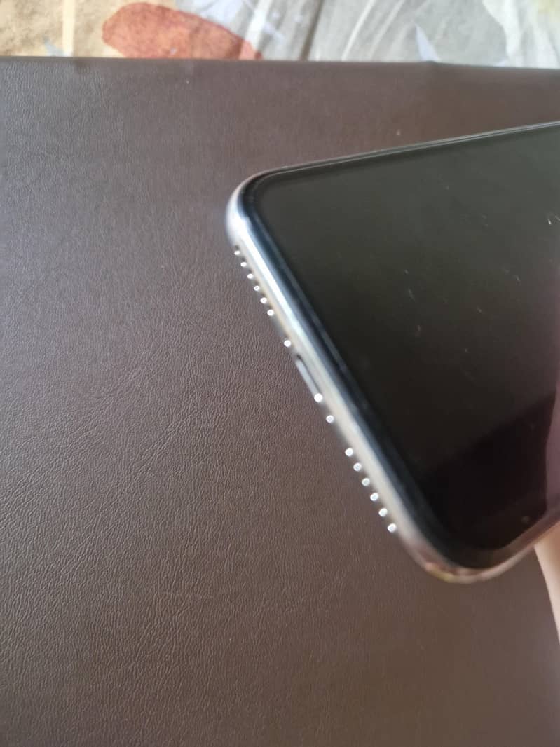 Apple iPhone X 2