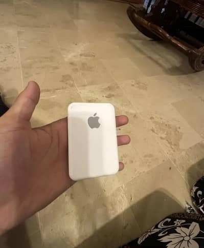 Iphone magsafe Wireless Charger . . .
