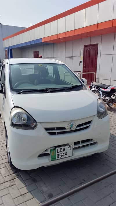 Daihatsu Mira 2012