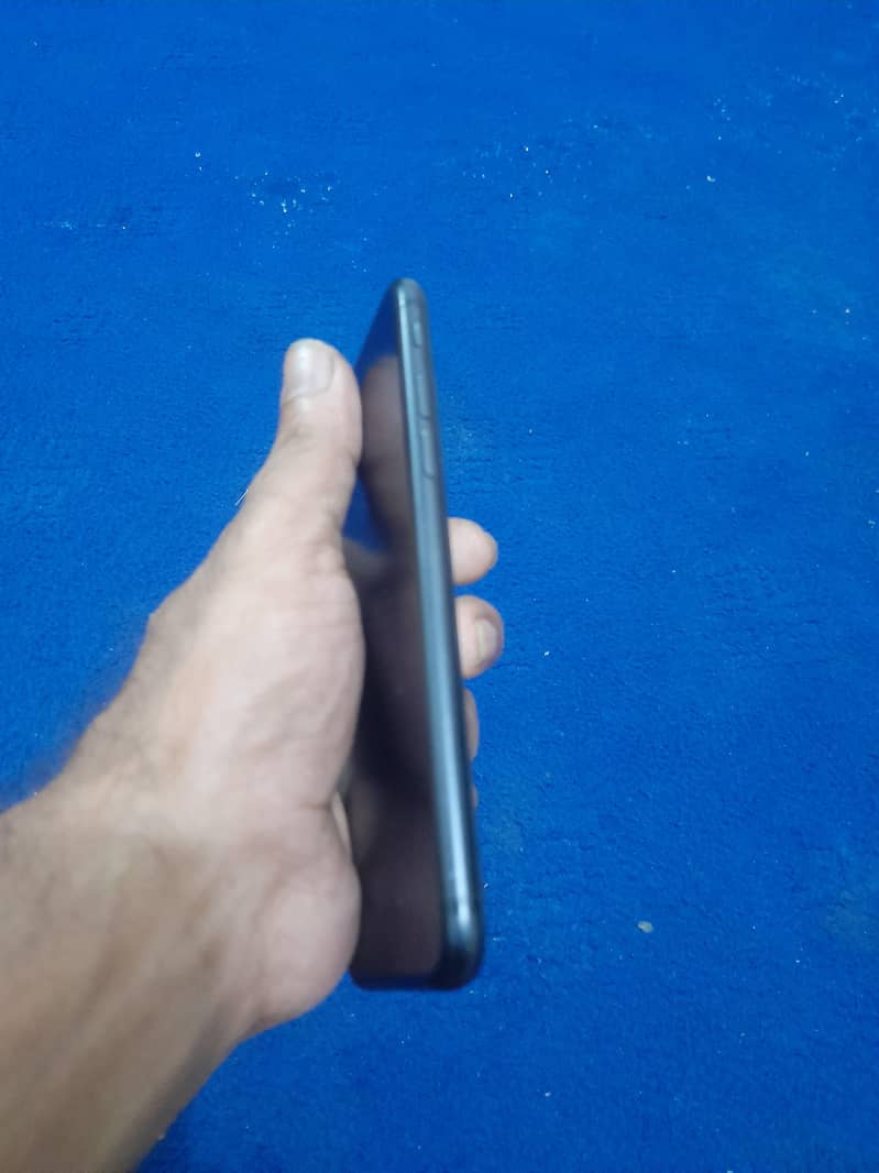 Apple iPhone 7 2