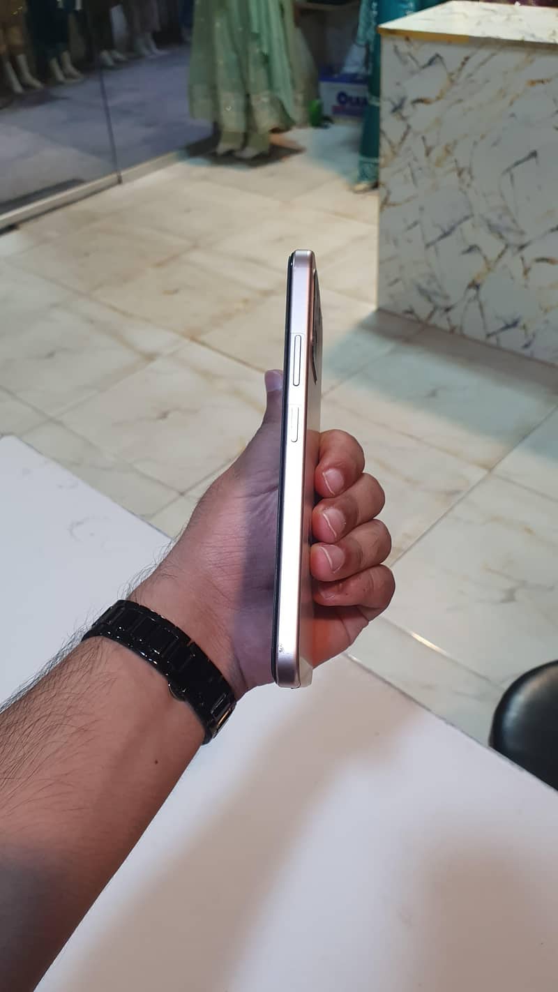 OPPO A6 1