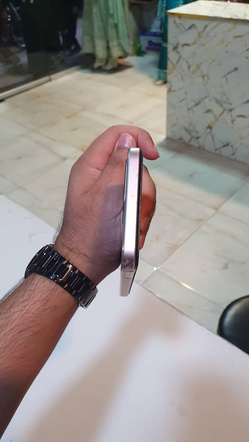 OPPO A6 3