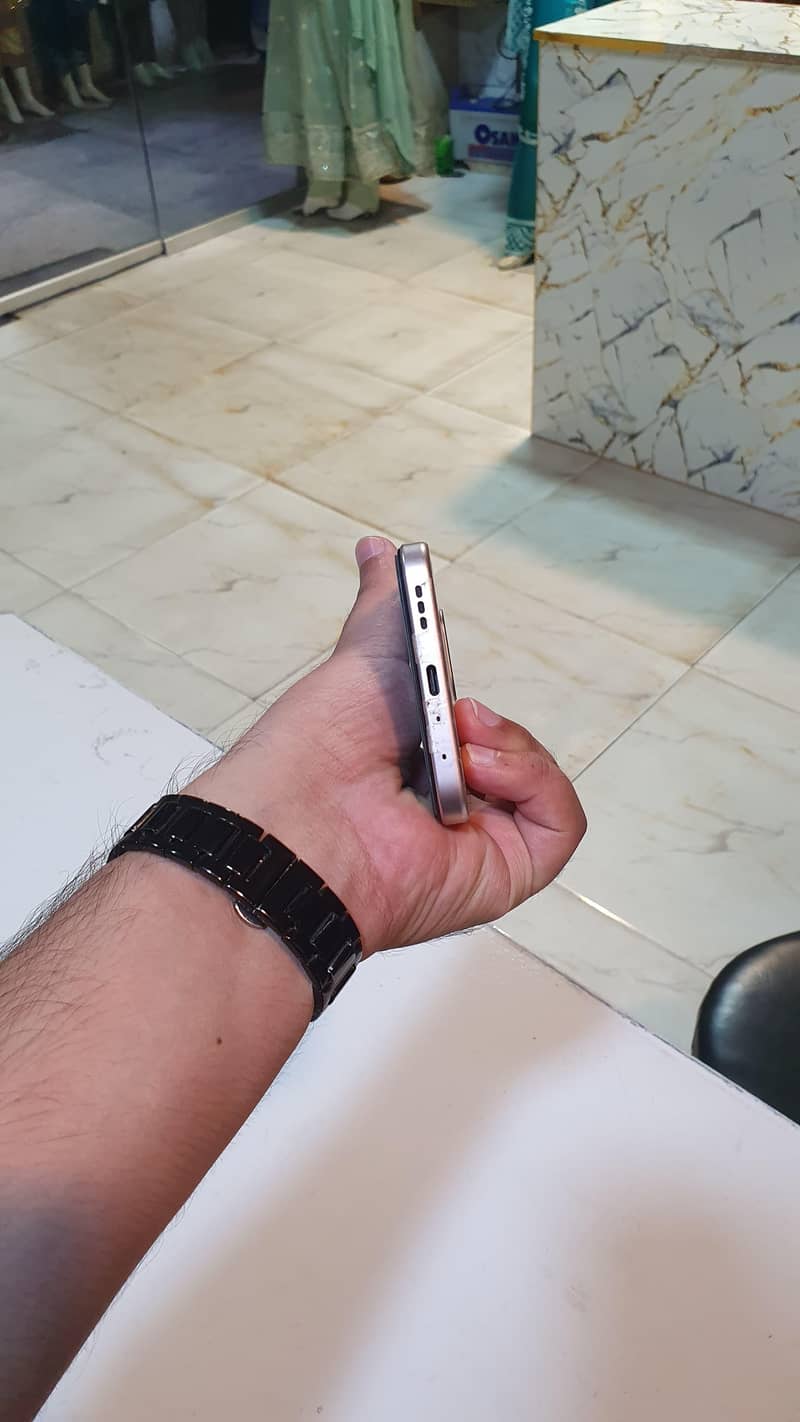 OPPO A6 5