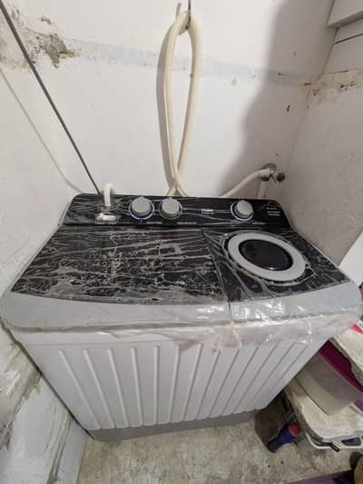 Haier Twin-Tub Washing Machine HTW 80-186