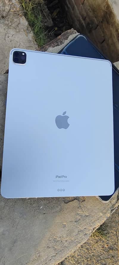 Apple iPad Pro M2 my WhatsApp No = O3=26=57=4OO=39